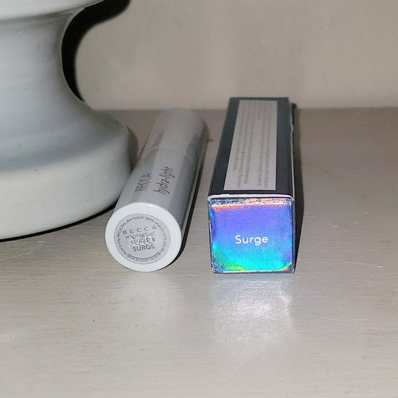 BECCA Cosmetics Hydra-Light Plumping Lip Balm Surge Full Size .11 oz / 3.1 g NIB - Picture 13 of 13
